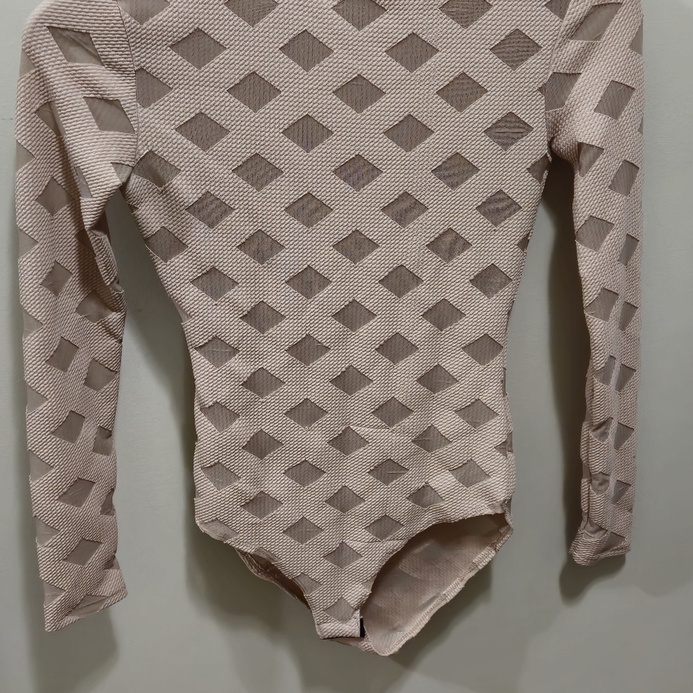 FASHIONNOVA Long Sleeve beige checkered bodysuit